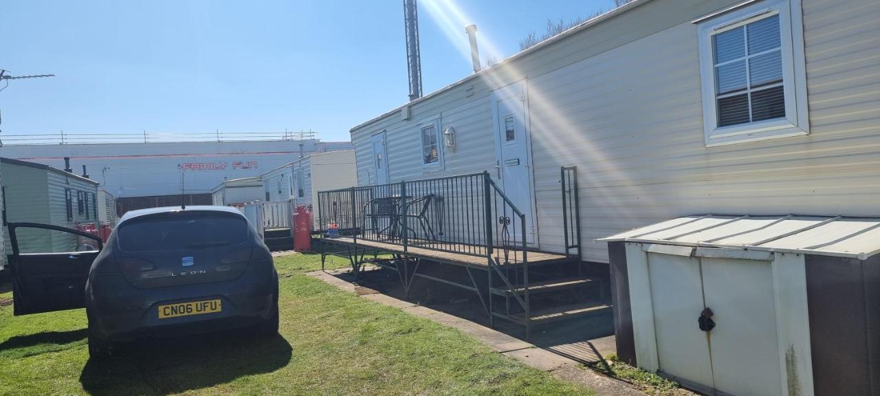 8 Berth Caravan Direct Beach Access Ingoldmells Εξωτερικό φωτογραφία